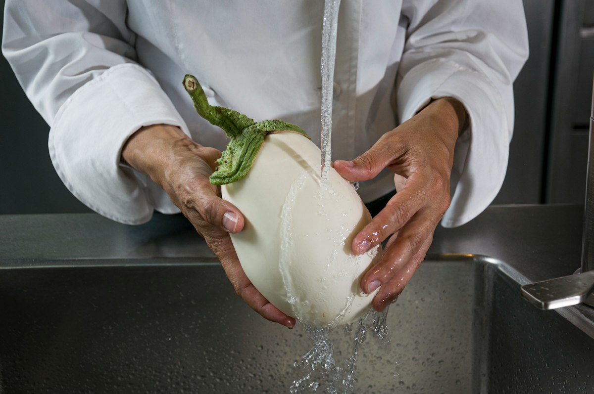 Lavage des légumes frais du marché